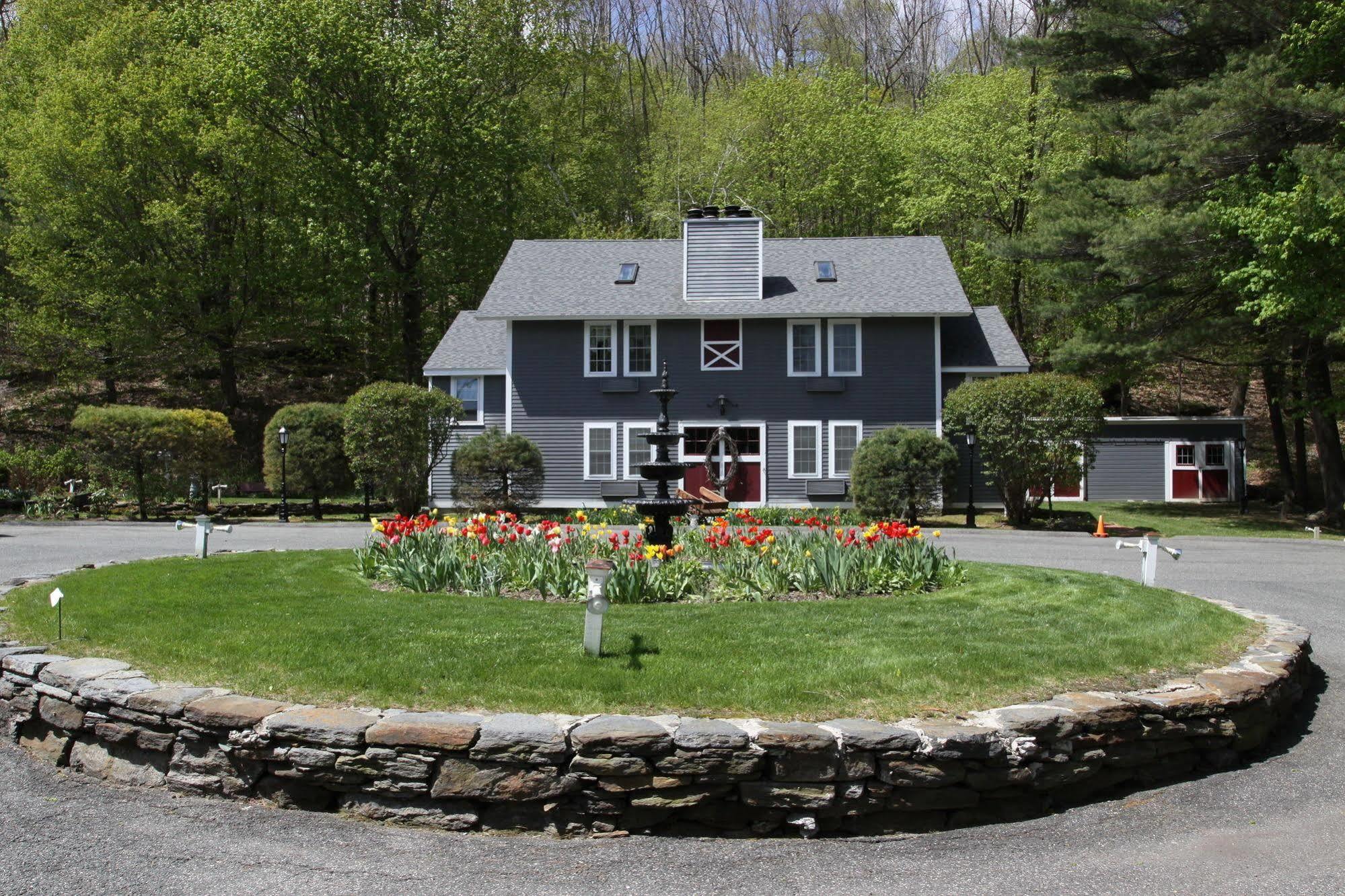 The Cornell Inn, Lenox & The Berkshires Exterior photo