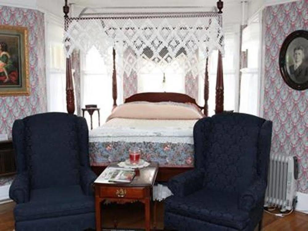 The Cornell Inn, Lenox & The Berkshires Exterior photo